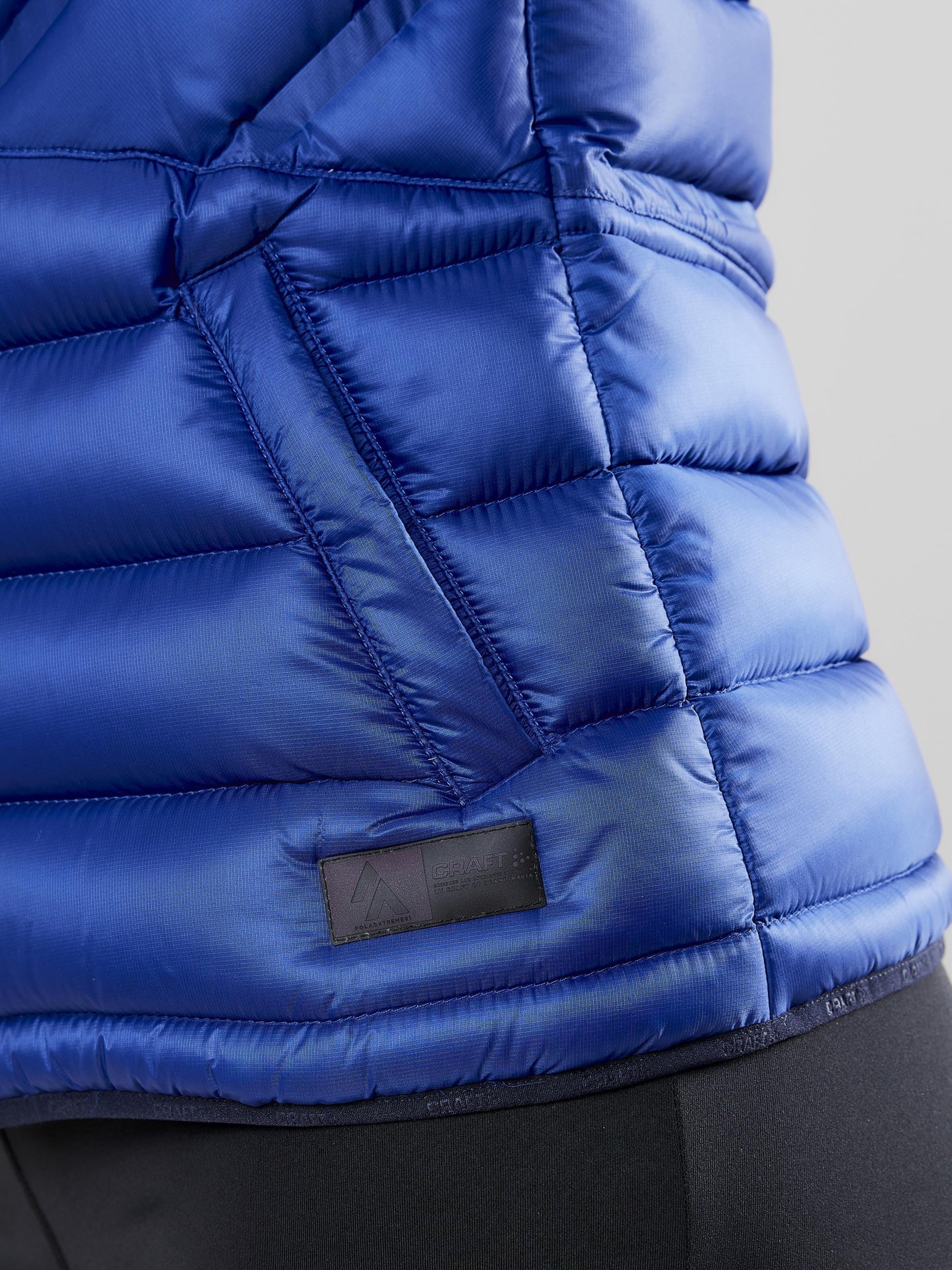 WOMEN'S LIGHT DOWN JACKET - BURST Craft Sportswear NA