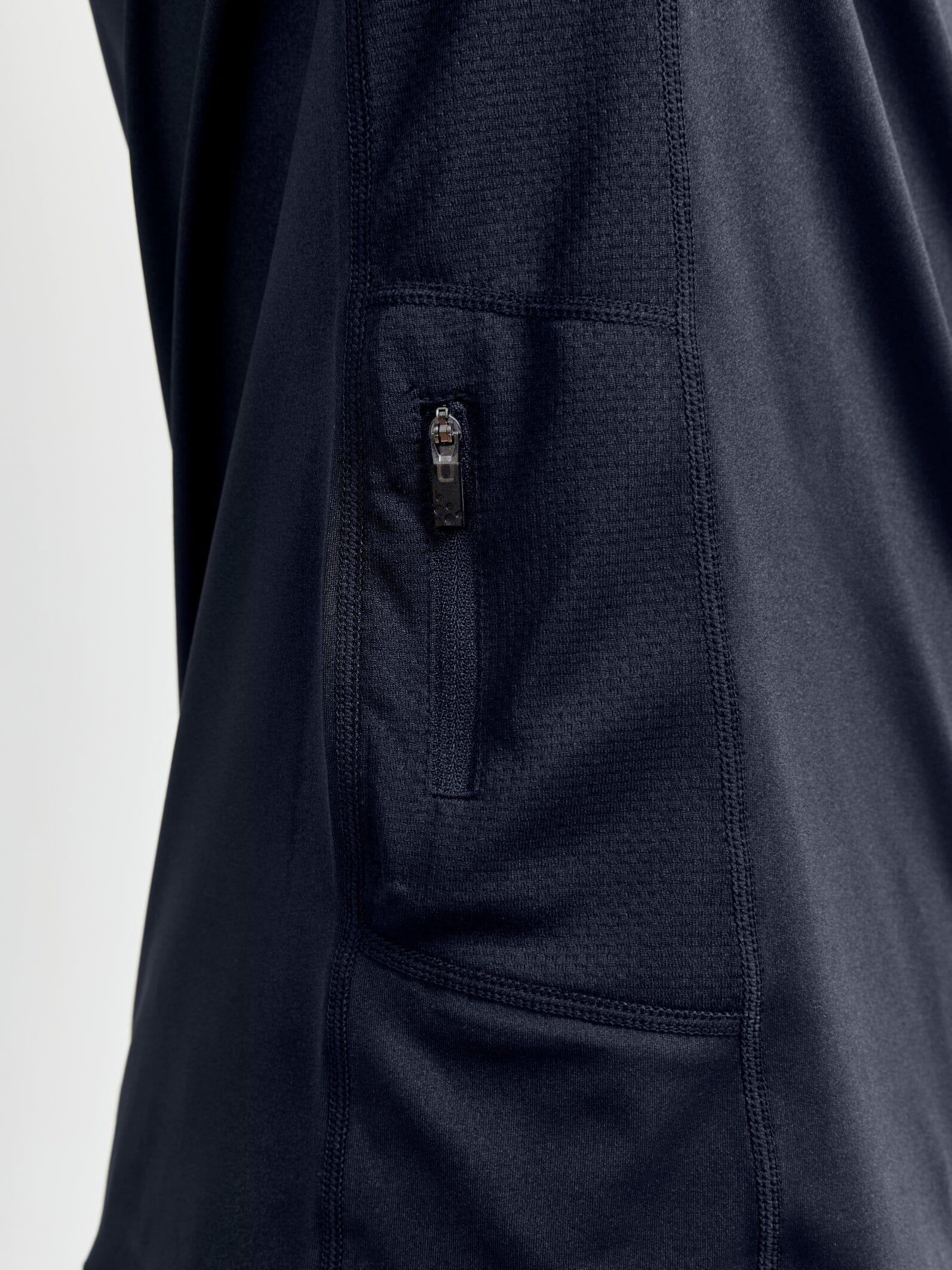 MEN'S ADV ESSENCE SHORT SLEEVE TRAINING TEE - Black Craft Sportswear NA