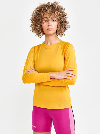 WOMEN'S ADV ESSENCE LONG SLEEVE TRAINING TEE - CALM Craft Sportswear NA