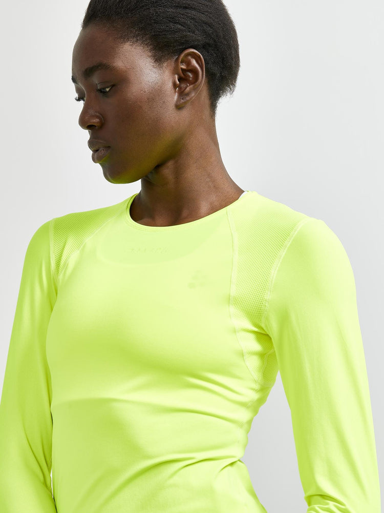 WOMEN'S ADV ESSENCE LONG SLEEVE TRAINING TEE - Flumino Craft Sportswear NA