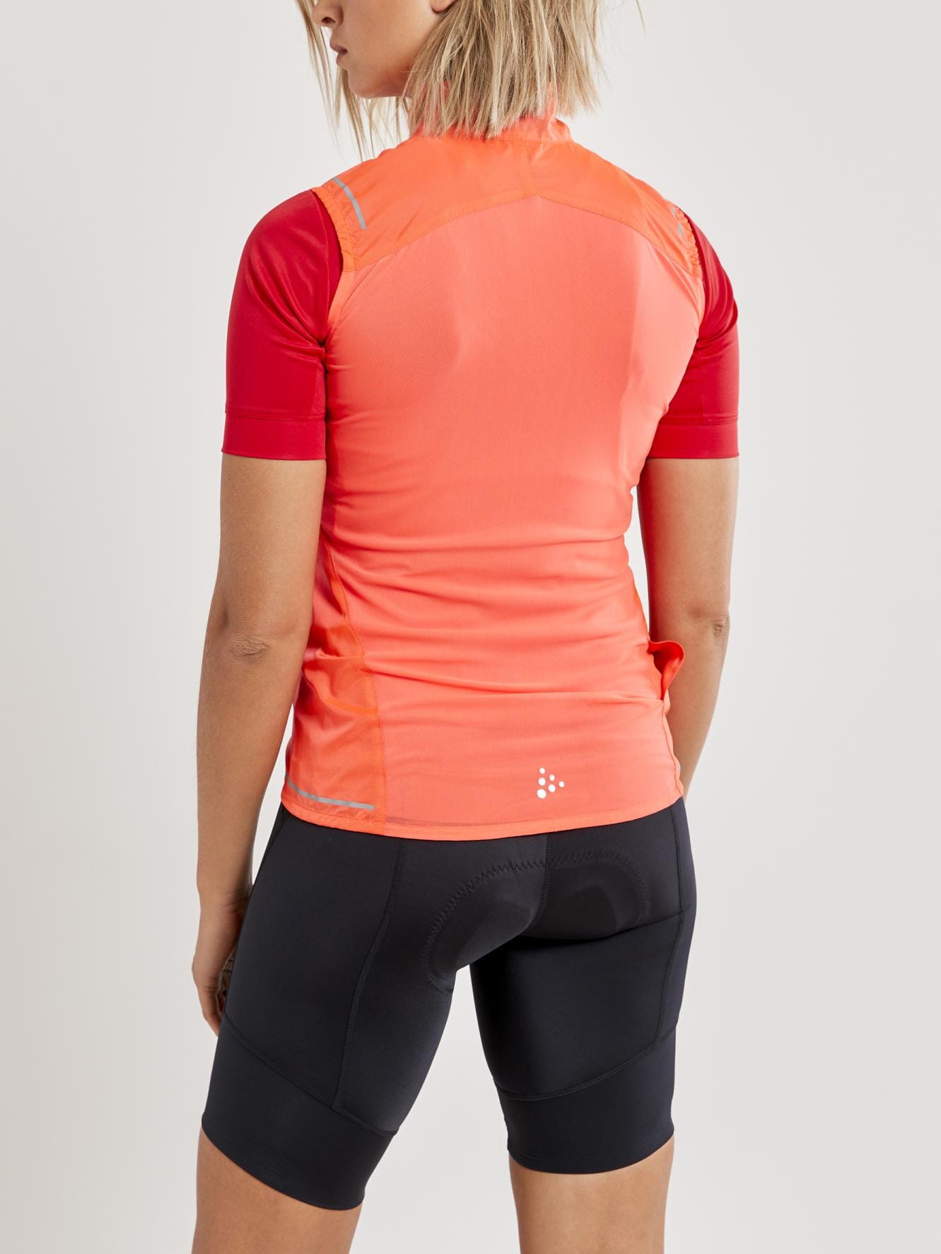 WOMEN'S ESSENCE LIGHT WIND CYCLING VEST - SHOCK Craft Sportswear NA