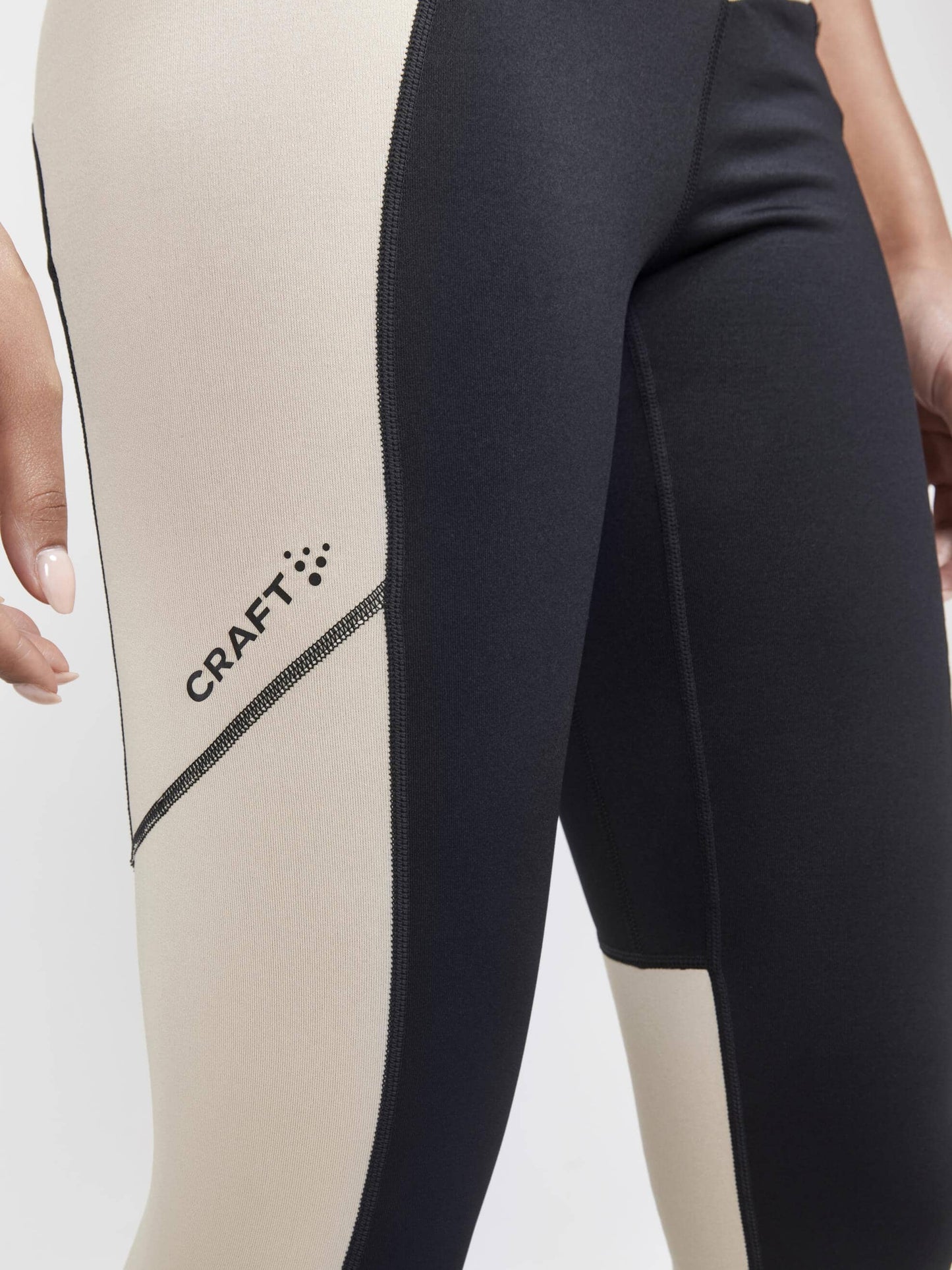 WOMEN'S ADV ESSENCE WARM TIGHTS Craft Sportswear NA