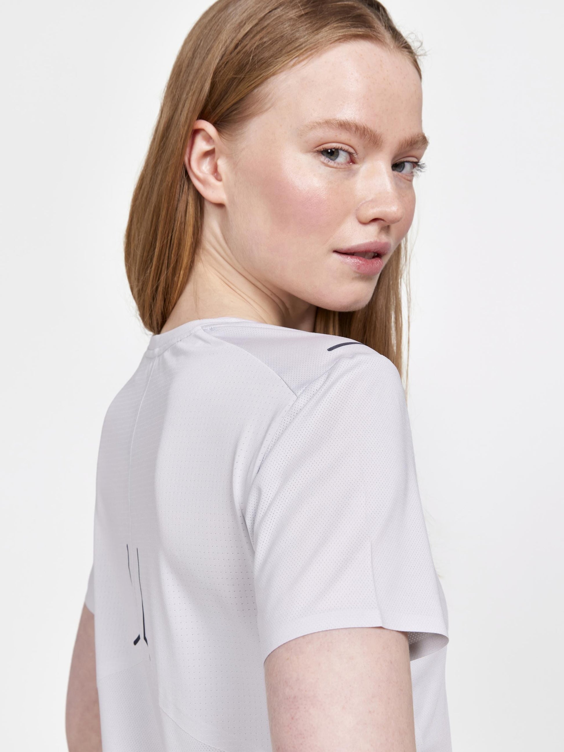 WOMEN'S PRO HYPERVENT RUNNING TEE Craft Sportswear NA