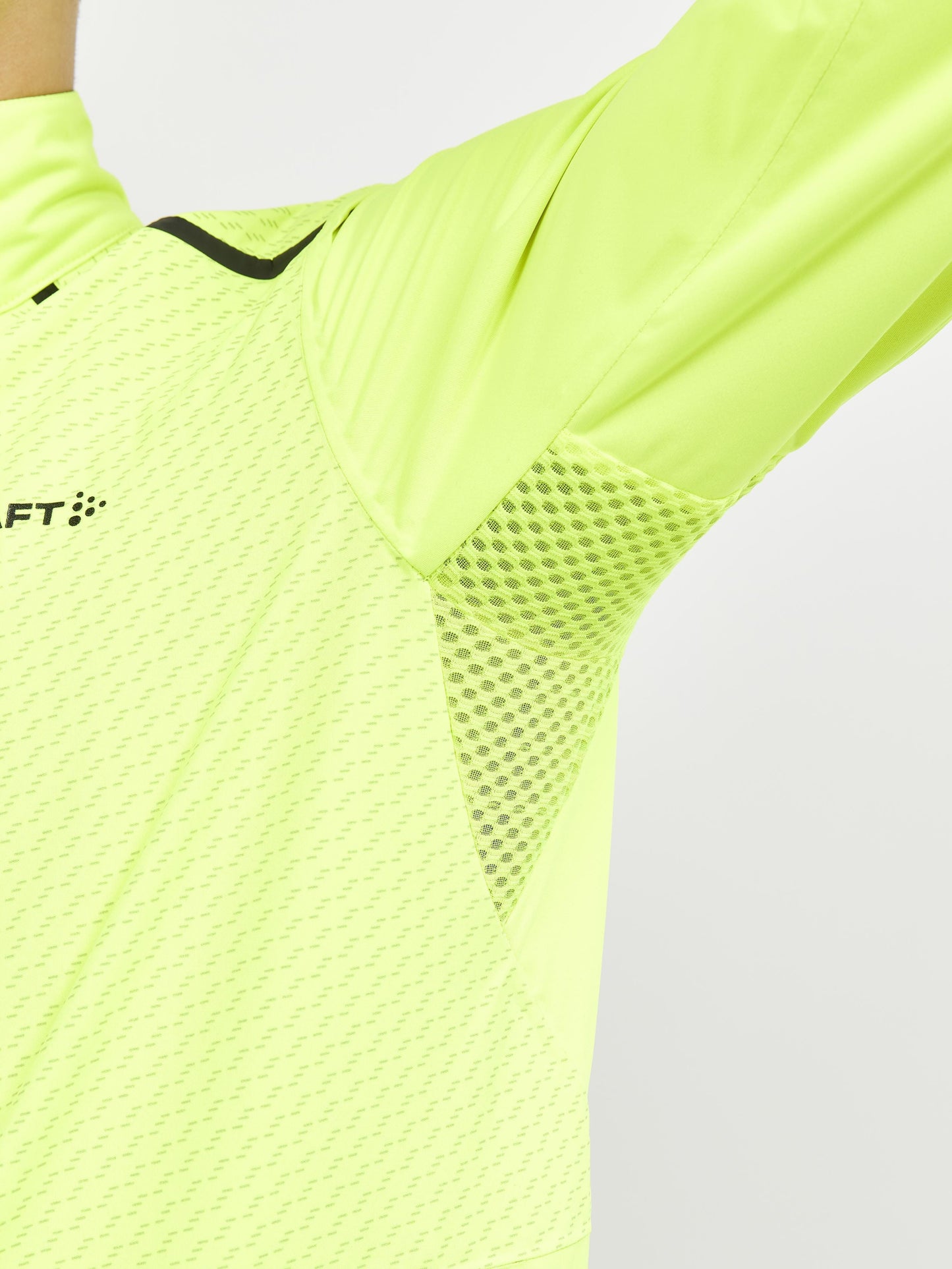 MEN'S ADV HYDRO LUMEN CYCLING JACKET Craft Sportswear NA