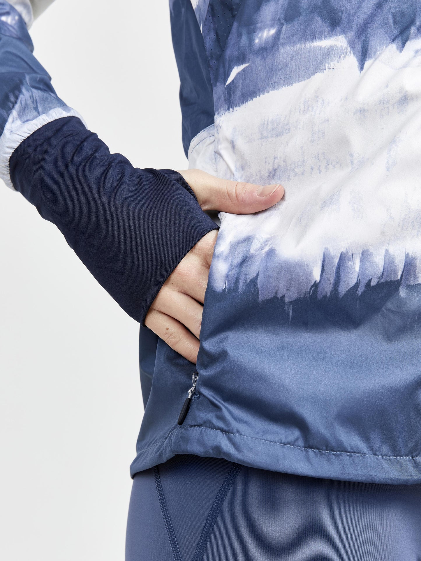 WOMEN'S ADV ESSENCE WIND JACKET Craft Sportswear NA