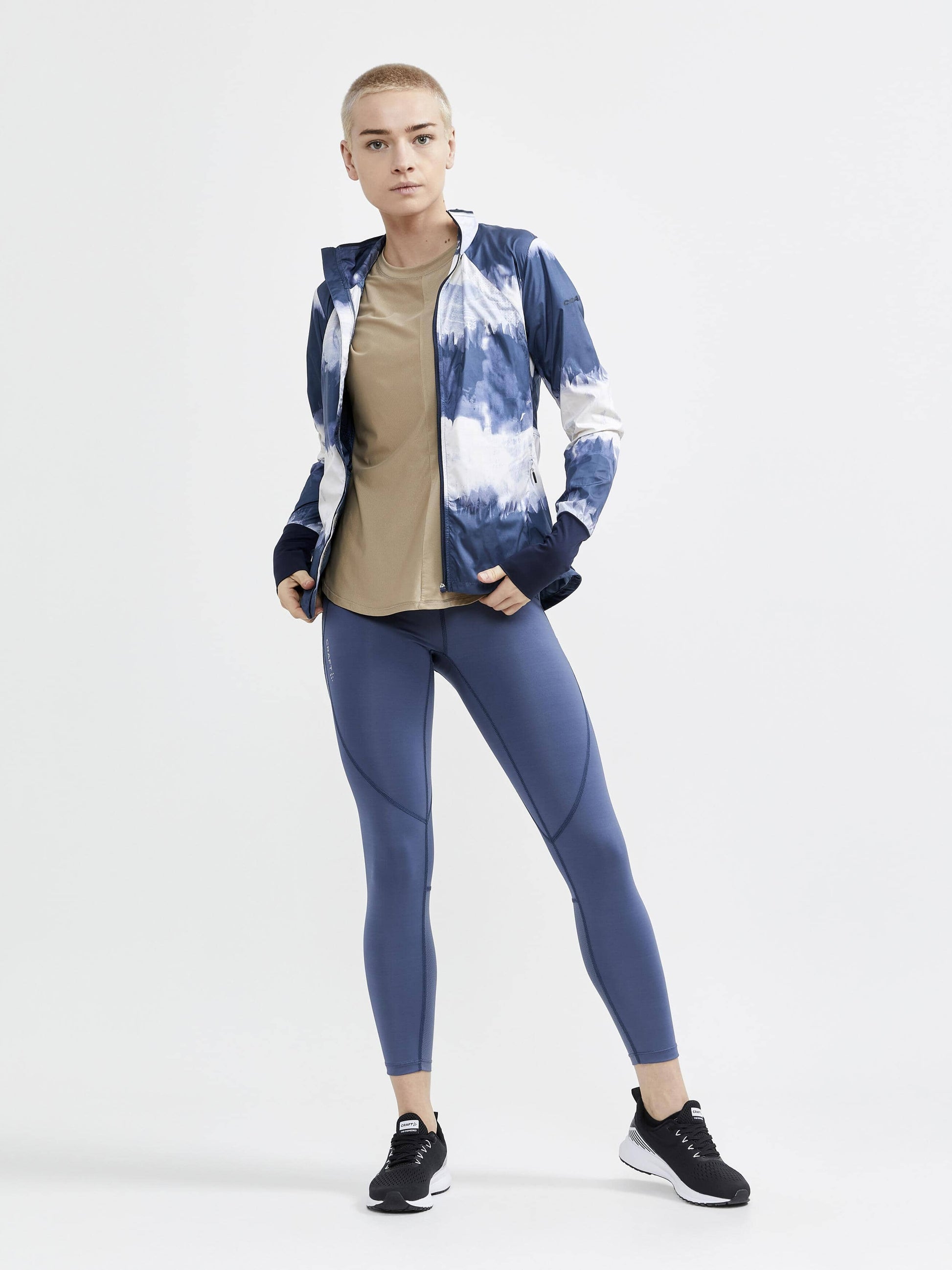 WOMEN'S ADV ESSENCE WIND JACKET Craft Sportswear NA