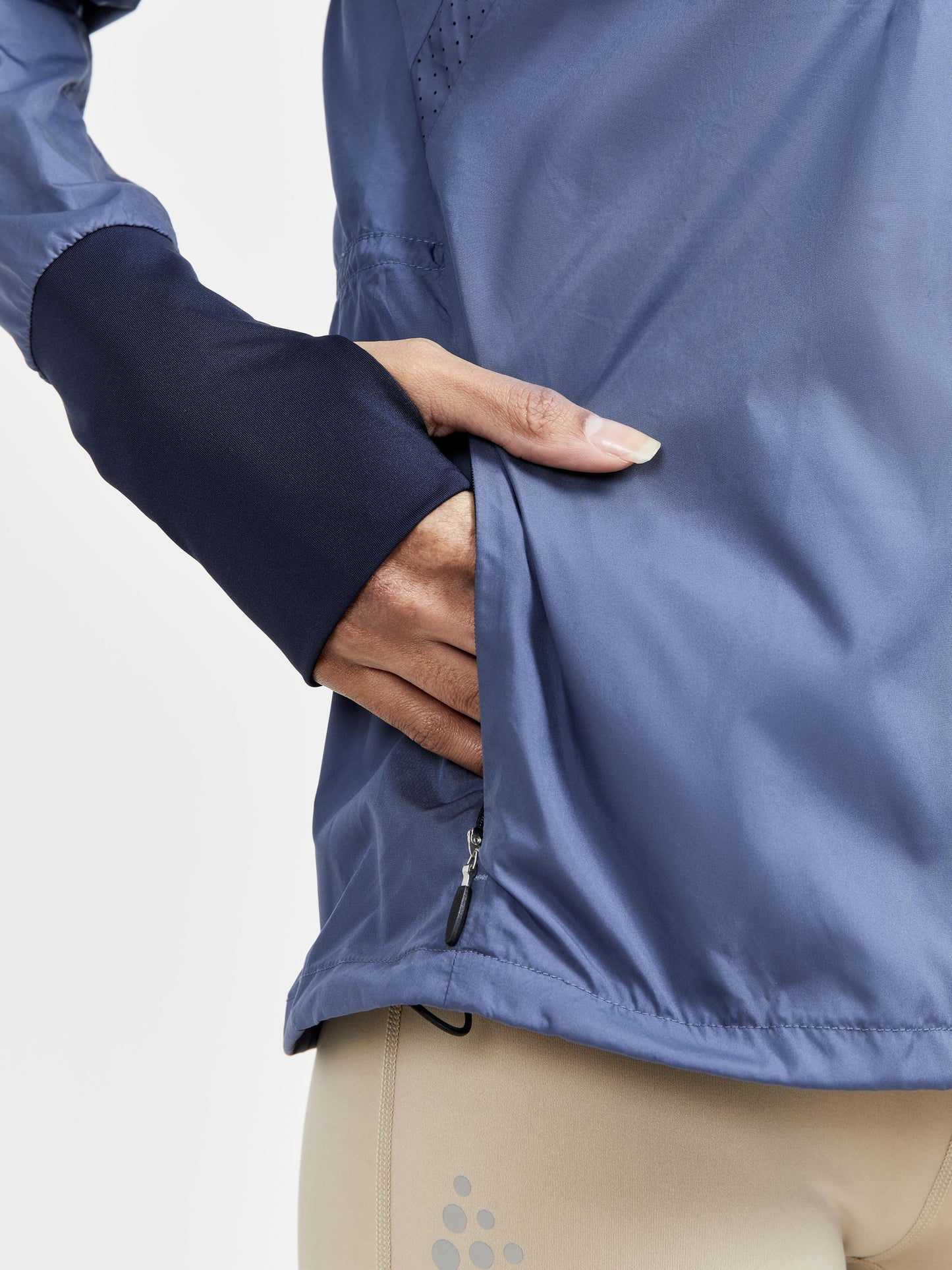 WOMEN'S ADV ESSENCE WIND JACKET Craft Sportswear NA
