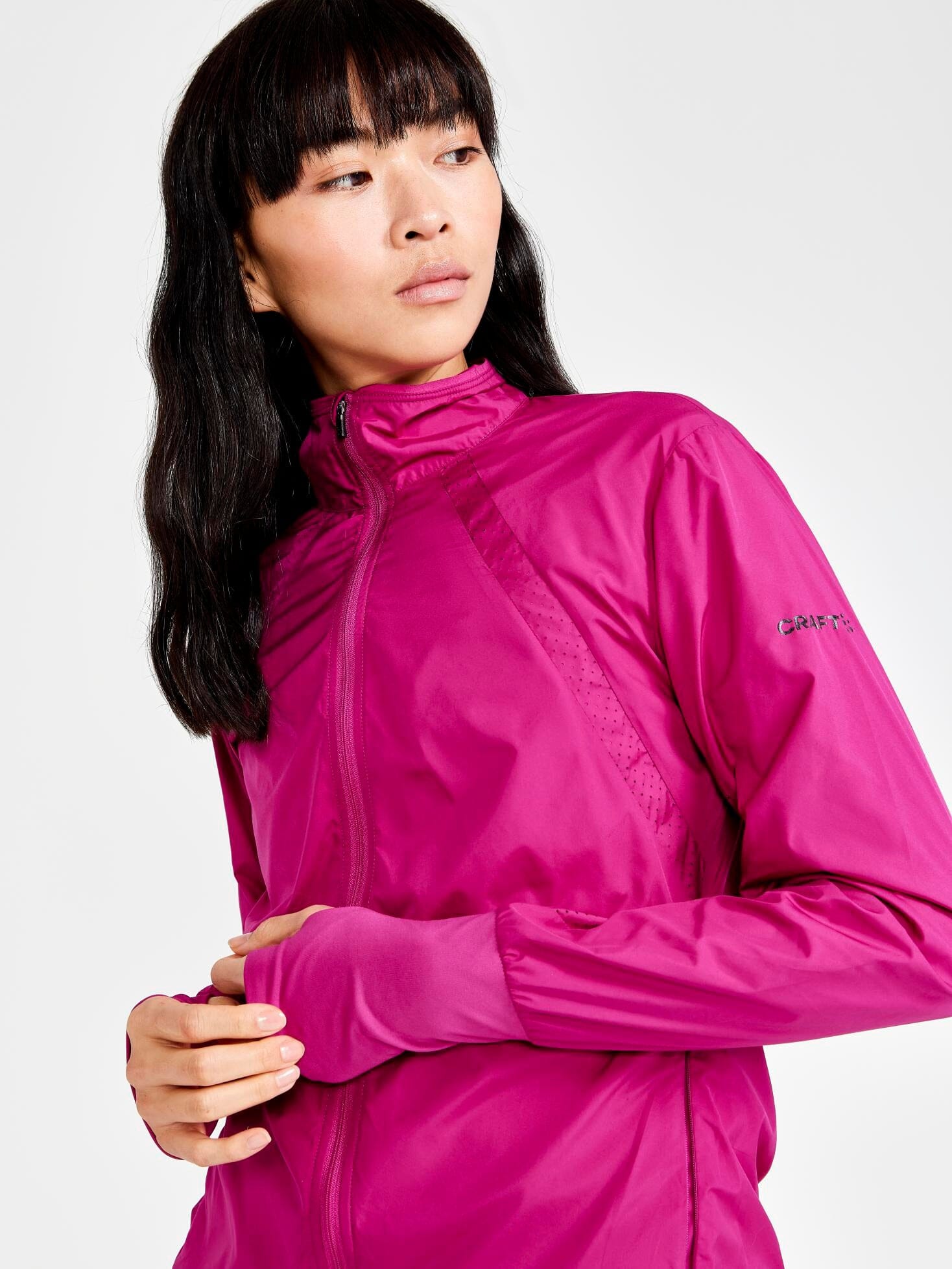 WOMEN'S ADV ESSENCE WIND JACKET Craft Sportswear NA