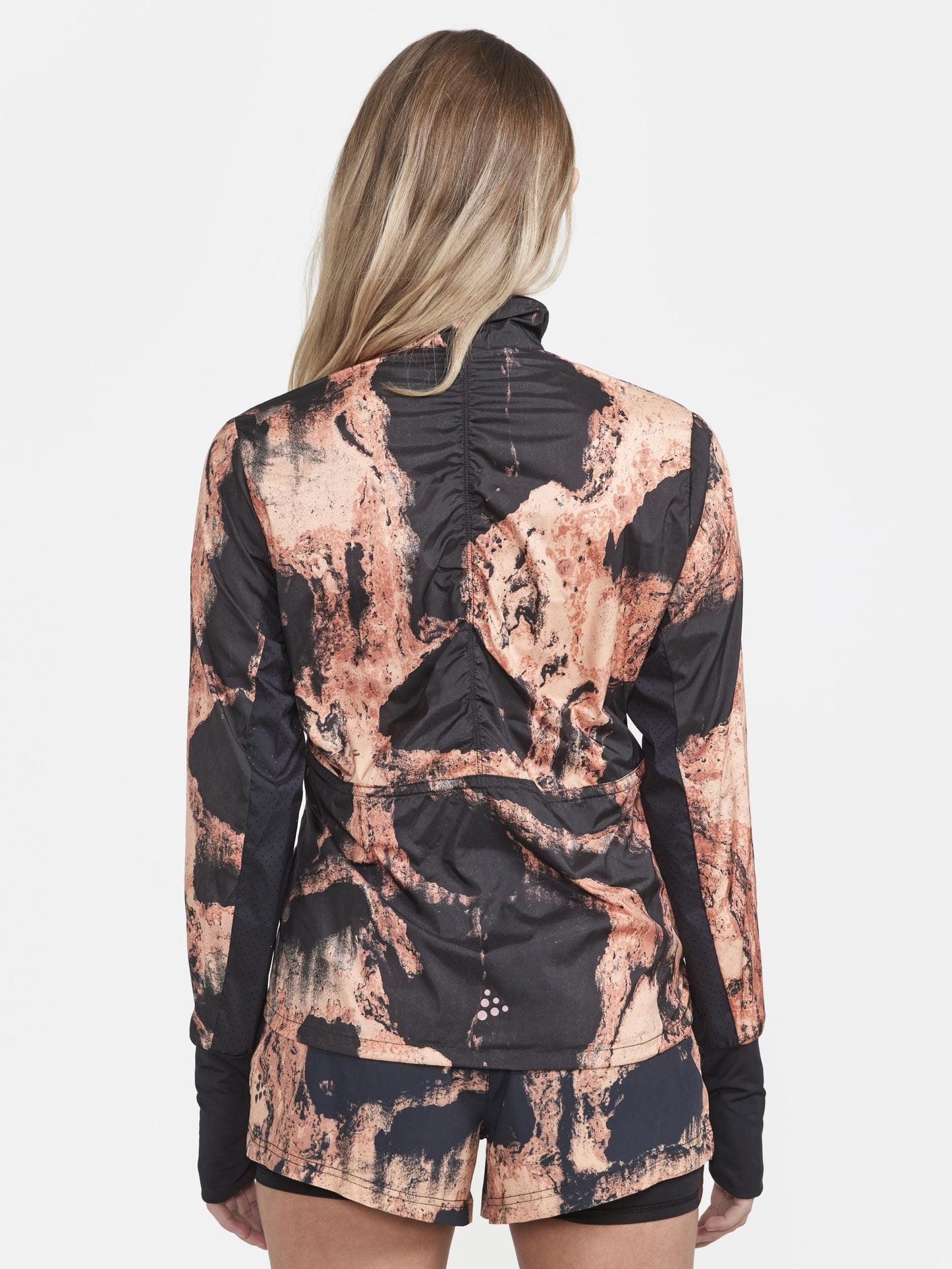 WOMEN'S ADV ESSENCE WIND JACKET Craft Sportswear NA