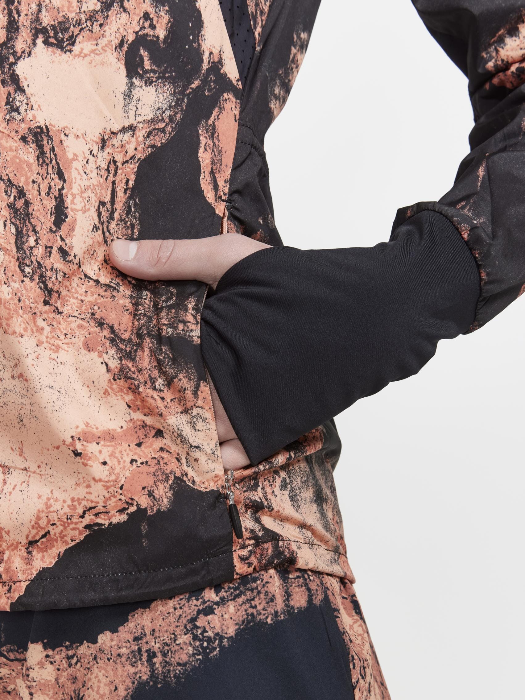 WOMEN'S ADV ESSENCE WIND JACKET Craft Sportswear NA