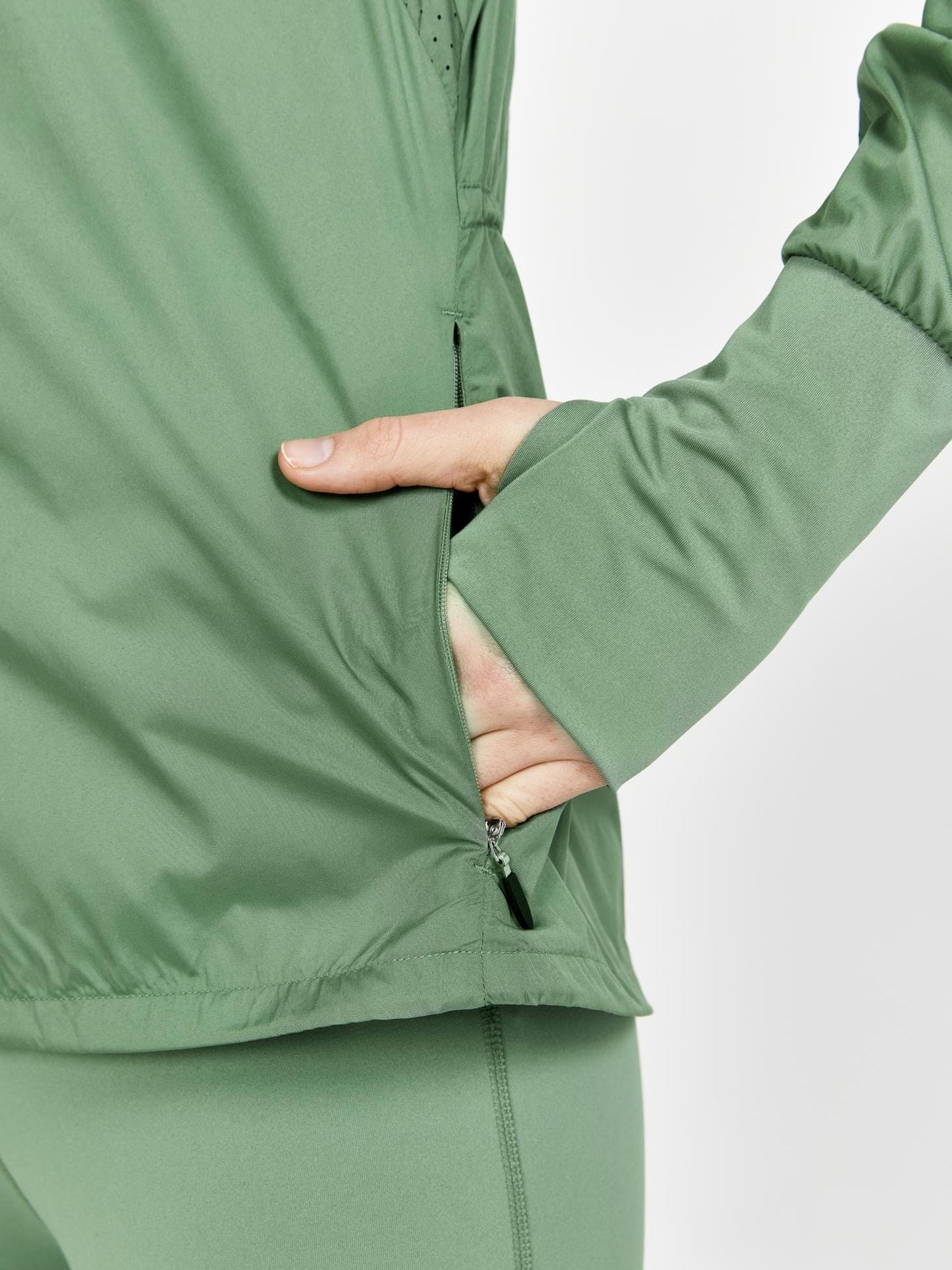 WOMEN'S ADV ESSENCE WIND JACKET Craft Sportswear NA