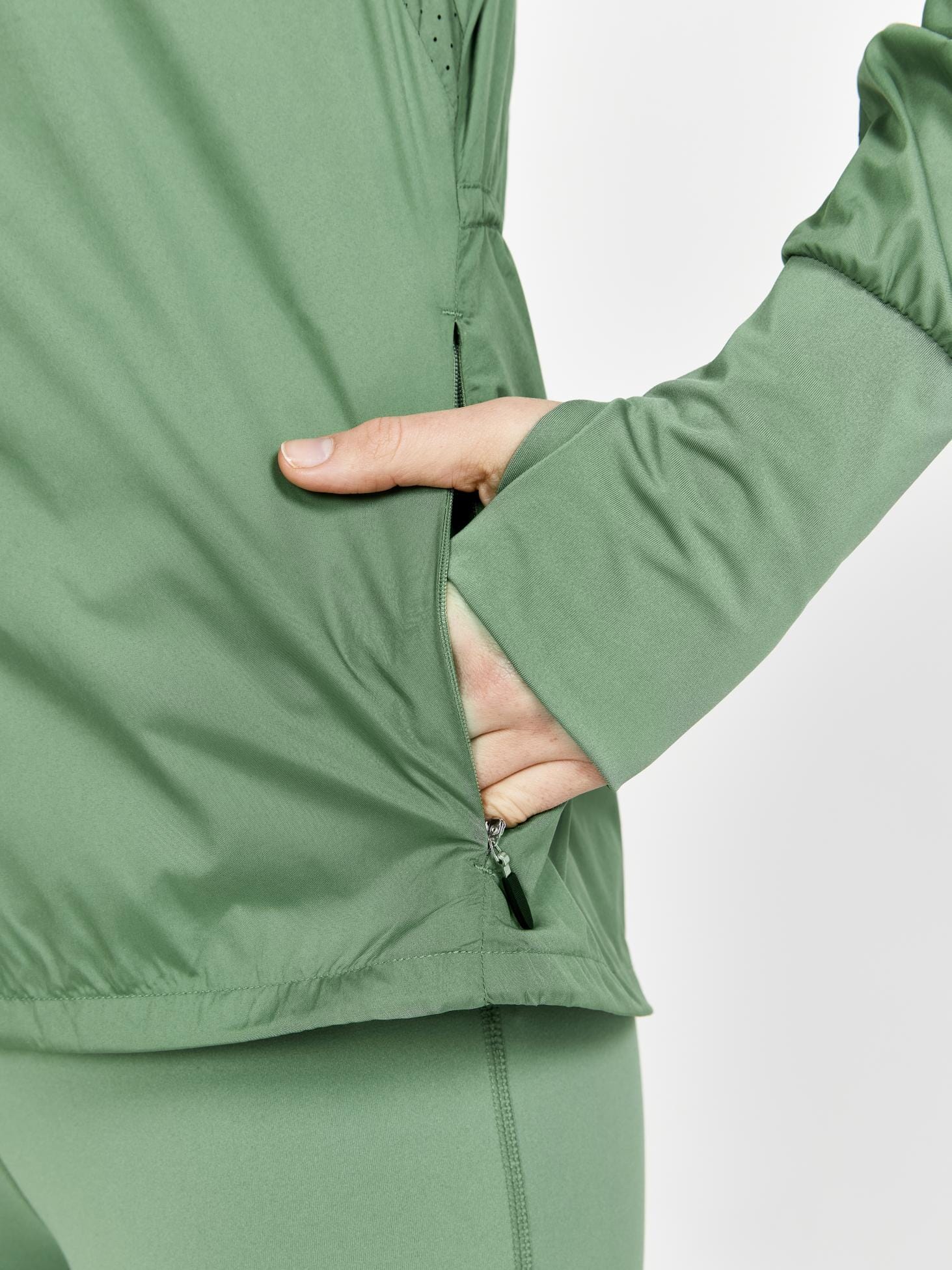 WOMEN'S ADV ESSENCE WIND JACKET Craft Sportswear NA