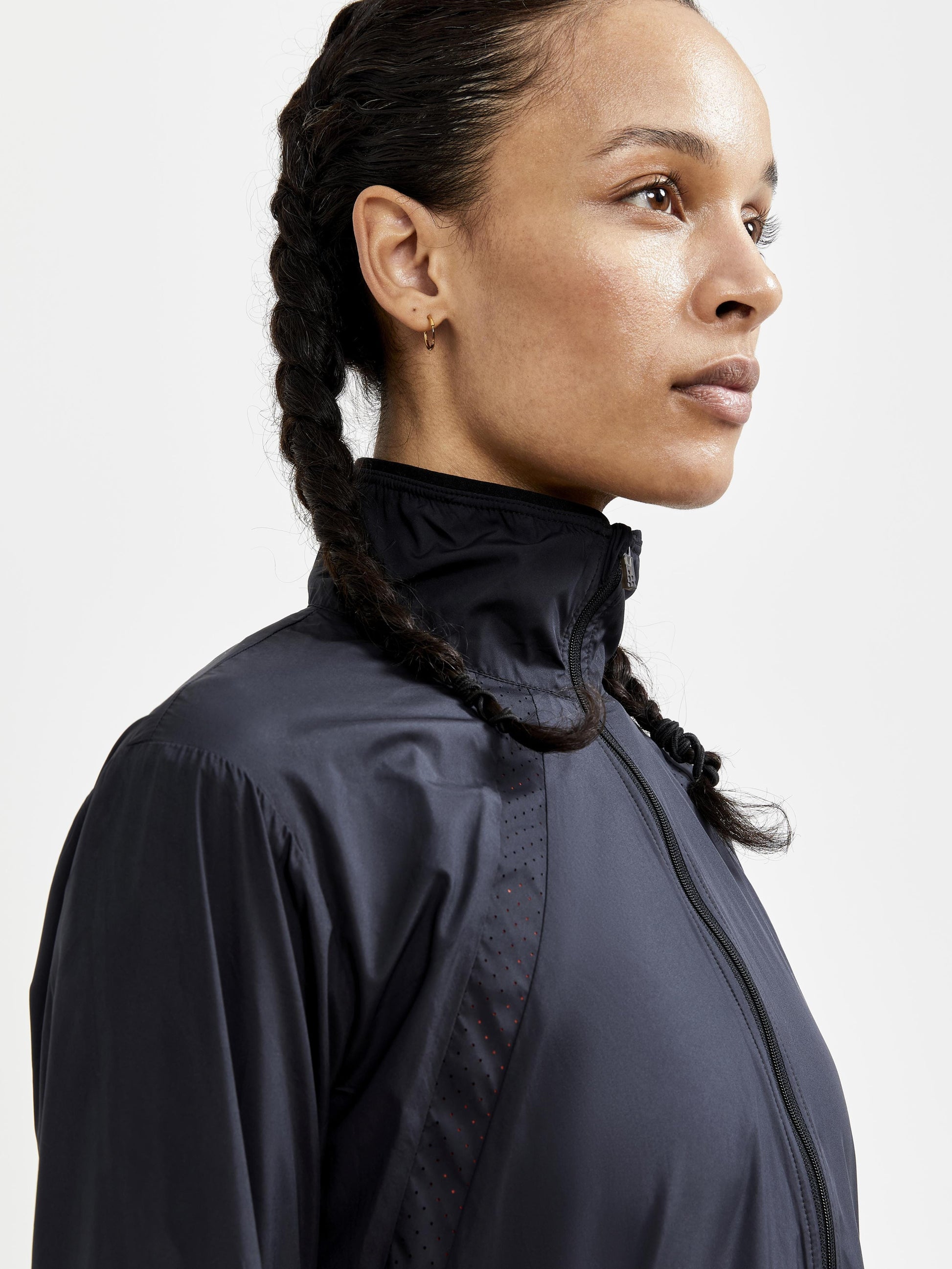 WOMEN'S ADV ESSENCE WIND JACKET Craft Sportswear NA