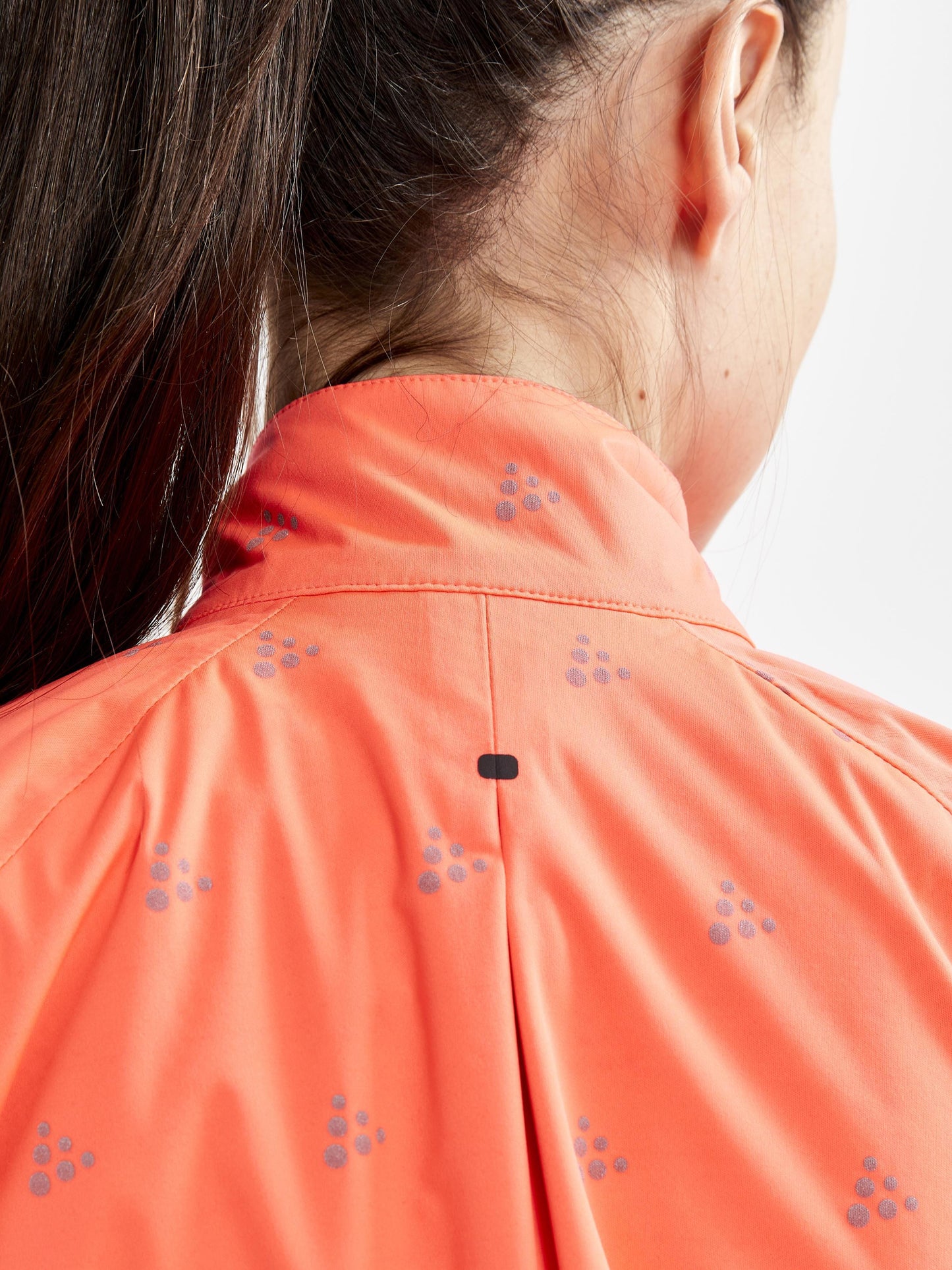 WOMEN'S ADV HYDRO LUMEN CYCLING JACKET Craft Sportswear NA