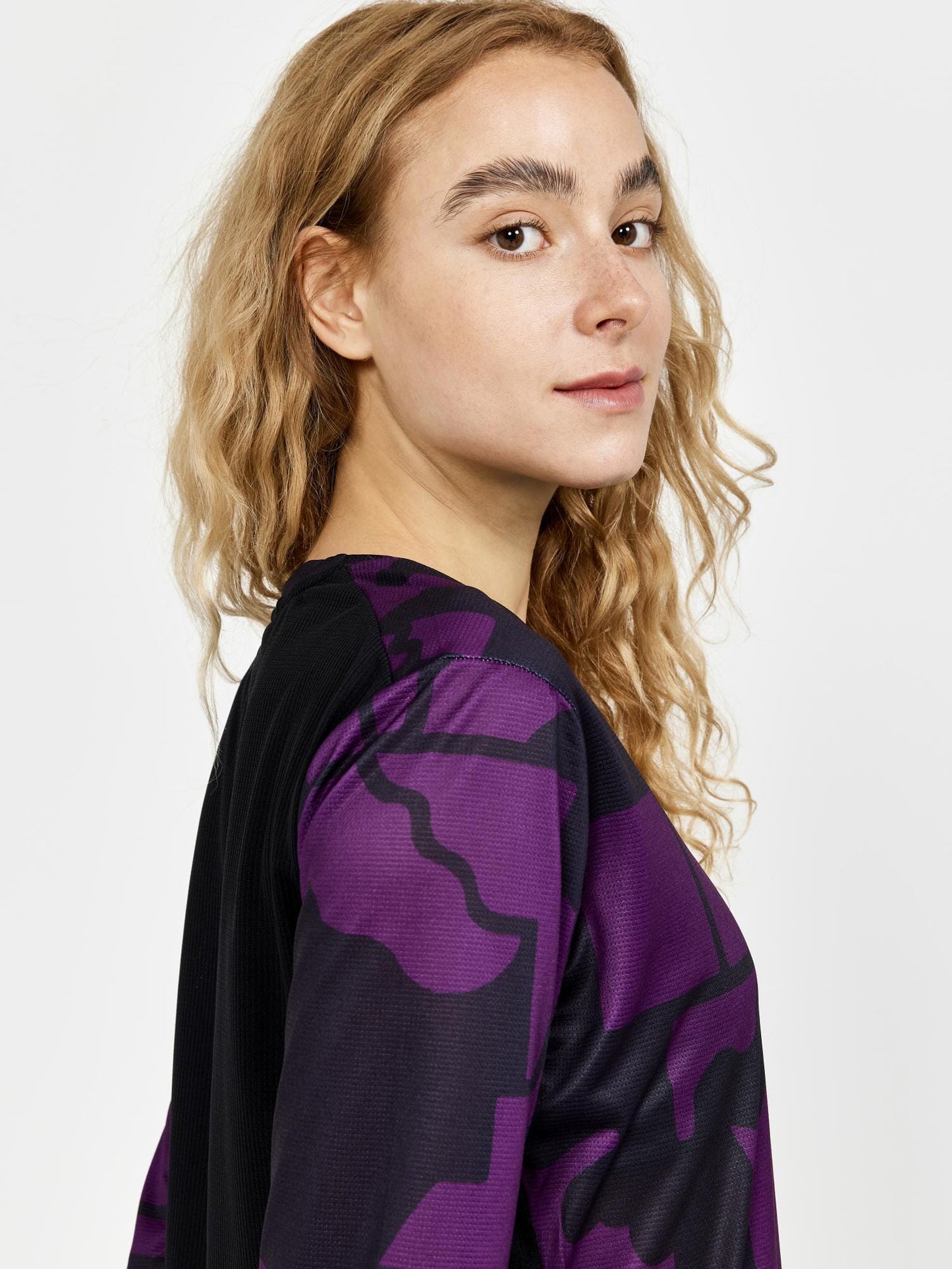 Women's CORE Gravel Short Sleeve Tee - BLOSSOM-BLACK Craft Sportswear NA