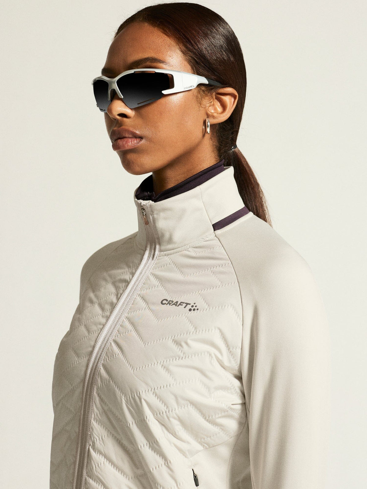 WOMENS ADV SUBZ RUNNING JACKET 3 - PLASTER Craft Sportswear NA