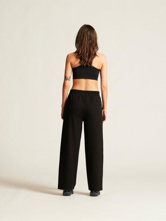 WOMEN'S ADV JOIN WIDE SWEAT PANT - Black Craft Sportswear NA