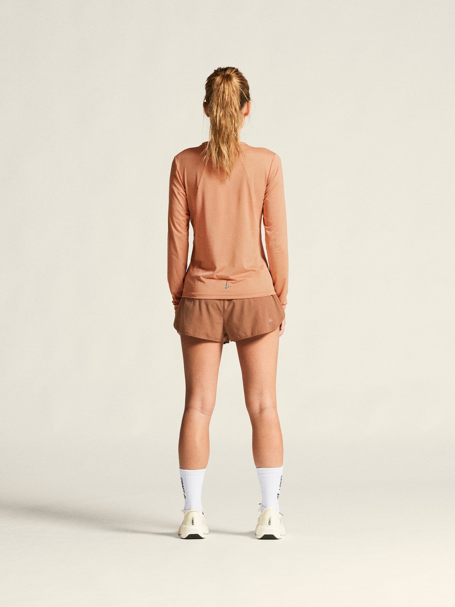 Women's ADV Essence Long Sleeve Tee 2.0 - LIGHT SYRUP Craft Sportswear NA