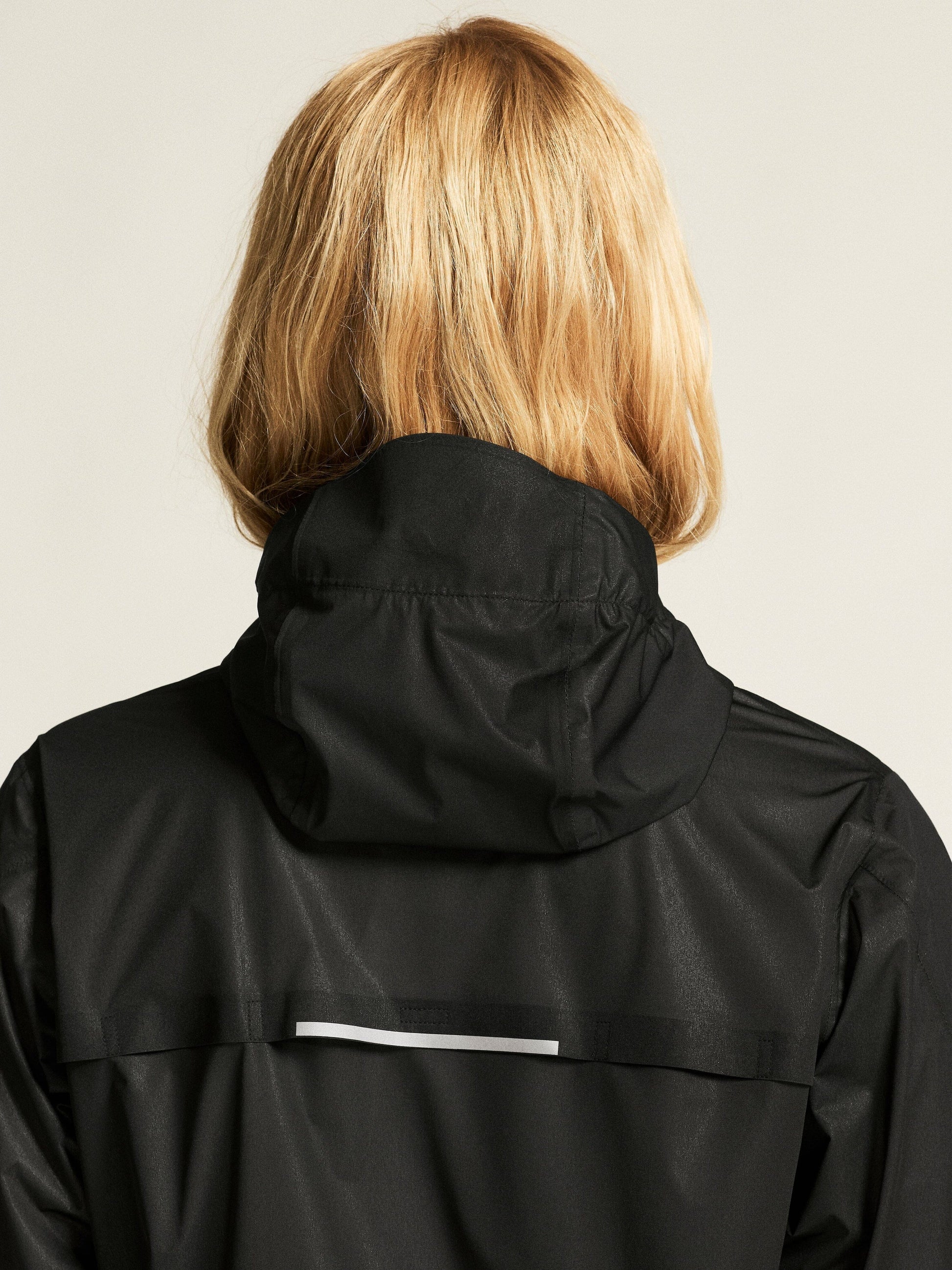 Women's Pro Hydro Lightweight Jacket - Black/Black Women's Jackets and Vests Craft Sportswear NA