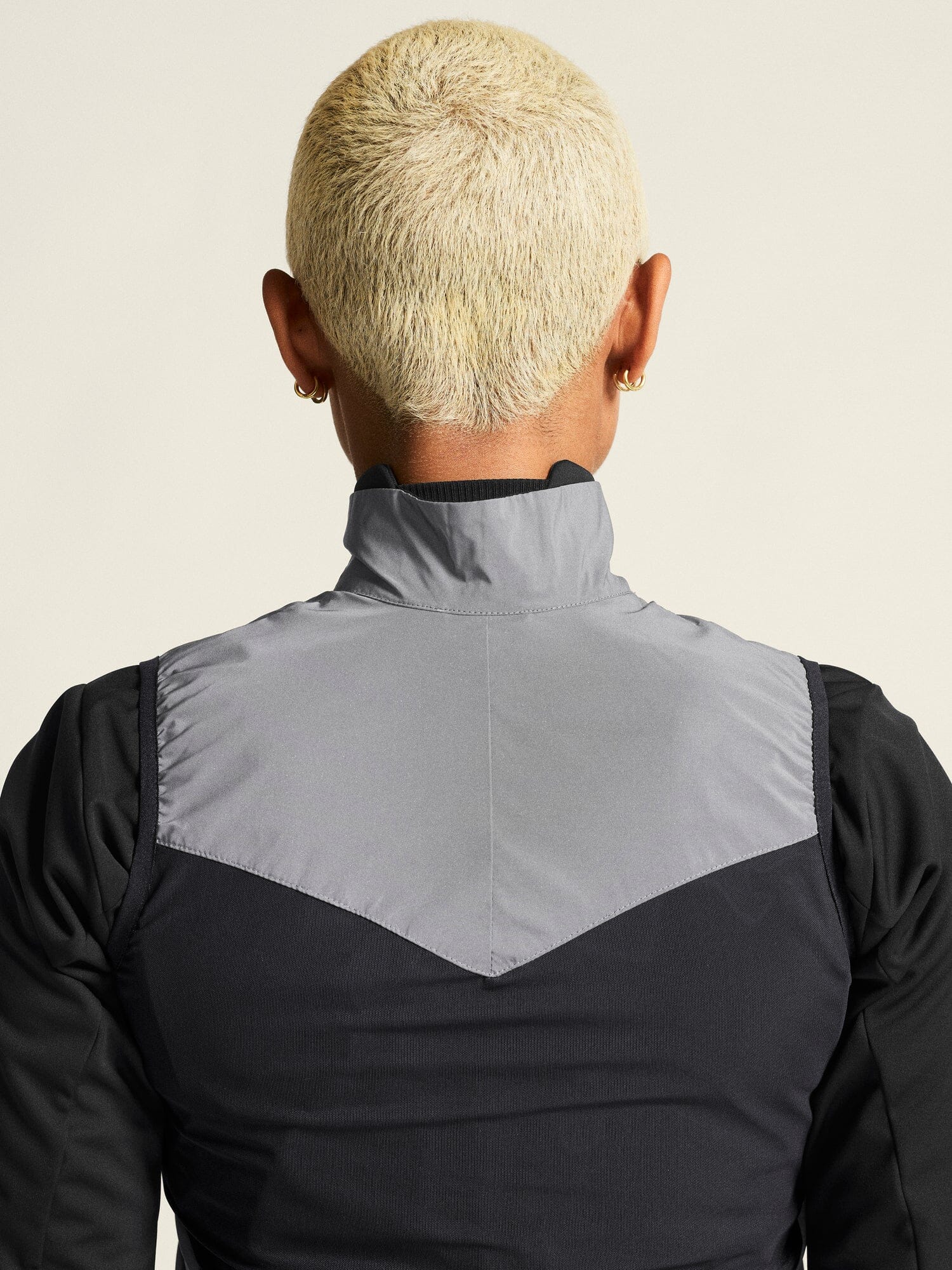 Women's ADV Essence Lumen Wind Running Vest - SILVER/BLACK Craft Sportswear NA