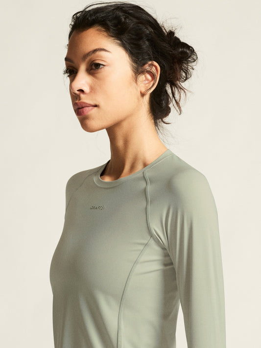 Women's Hypervent Tight Longsleeve - Pigeon Women's Tops, T's, and Tanks Craft Sportswear NA